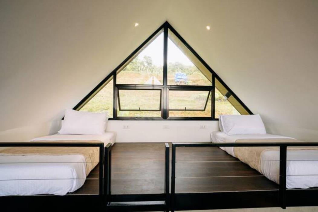 Grey Rock Mountain Cabin W/ Jacuzzi Balamban Exterior photo