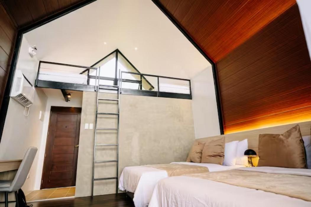 Grey Rock Mountain Cabin W/ Jacuzzi Balamban Exterior photo
