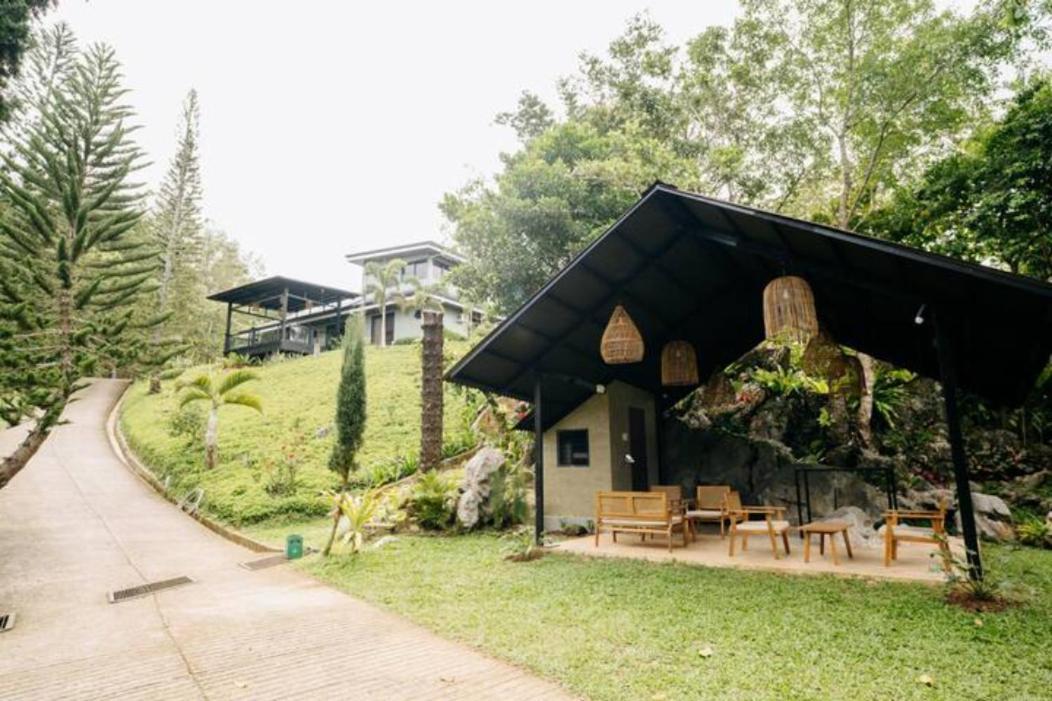 Grey Rock Mountain Cabin W/ Jacuzzi Balamban Exterior photo